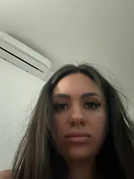 Snapshot of SiennaLuxexx chatting on August 2026 11:12:01 AM SiennaLuxexx online show from August 2026 11:12:01 AM