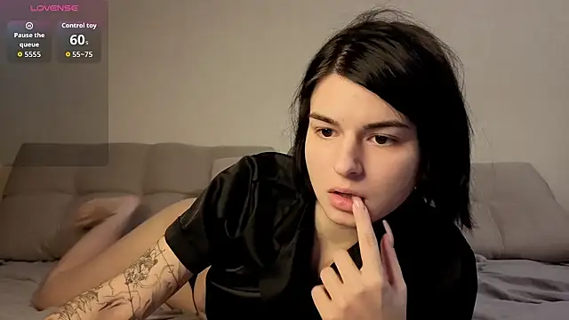 Snapshot of lololozhechka chatting on December 2025 06:25:01 PM lololozhechka online show from December 2025 06:25:01 PM