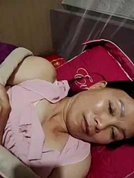 Snapshot of Lili-123k chatting on February 2026 08:49:02 PM Lili-123k online show from February 2026 08:49:02 PM