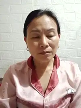 Snapshot of Lili-123k chatting on February 2026 06:10:02 AM Lili-123k online show from February 2026 06:10:02 AM