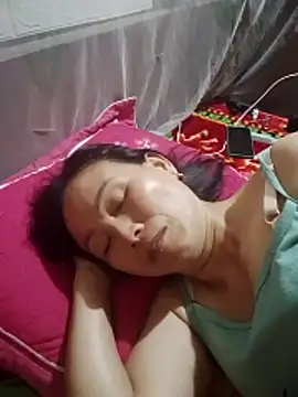 Snapshot of Lili-123k chatting on February 2026 05:41:01 AM Lili-123k online show from February 2026 05:41:01 AM