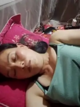 Snapshot of Lili-123k chatting on March 2026 07:32:02 AM Lili-123k online show from March 2026 07:32:02 AM