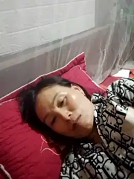 Snapshot of Lili-123k chatting on March 2026 05:52:01 AM Lili-123k online show from March 2026 05:52:01 AM