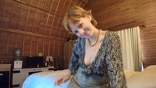 Snapshot of Ida-Rose chatting on February 2026 08:10:01 AM Ida-Rose online show from February 2026 08:10:01 AM