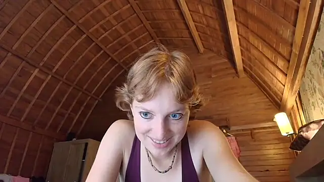 Snapshot of Ida-Rose chatting on February 2026 07:20:01 AM Ida-Rose online show from February 2026 07:20:01 AM