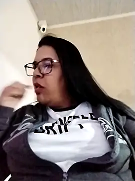 Snapshot of Carameloswing1 chatting on December 2025 11:40:02 AM Carameloswing1 online show from December 2025 11:40:02 AM