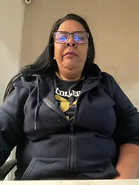 Snapshot of Carameloswing1 chatting on January 2026 12:53:02 PM Carameloswing1 online show from January 2026 12:53:02 PM