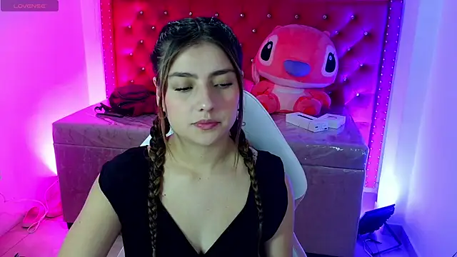 Snapshot of Diamond_juliana chatting on May 2026 03:13:01 AM Diamond juliana online show from May 2026 03:13:01 AM