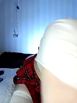 Usagi-- online show from December 2025 12:42:01 AM