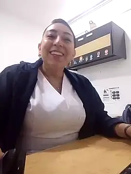 Valeria montana  online show from February 2026 12:09:02 PM