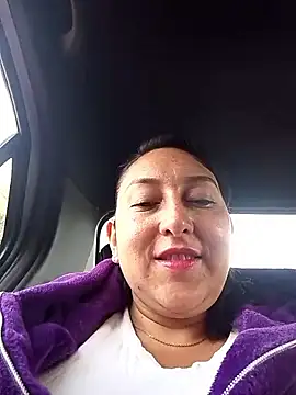 Valeria montana  online show from April 2026 01:00:02 PM