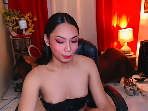 Snapshot of kylieEmparado chatting on May 2026 12:52:01 AM kylieEmparado online show from May 2026 12:52:01 AM