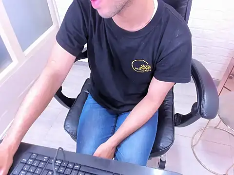 SweeXioji online show from February 2026 11:45:01 PM