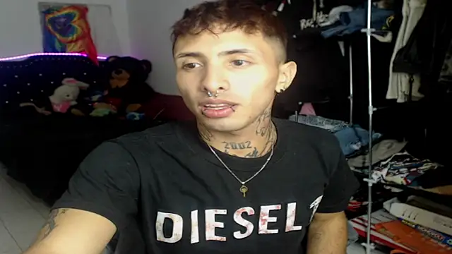 wallewe online show from December 2025 06:49:01 PM