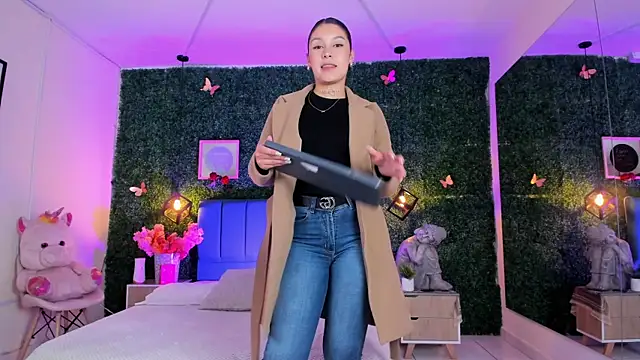 Snapshot of GabyyCute_ chatting on January 2026 03:11:02 AM GabyyCute online show from January 2026 03:11:02 AM