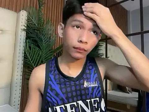 Snapshot of TheBoyAboveYou chatting on June 2026 05:06:01 PM TheBoyAboveYou online show from June 2026 05:06:01 PM