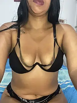 Jennmyller  online show from June 2026 07:29:01 PM
