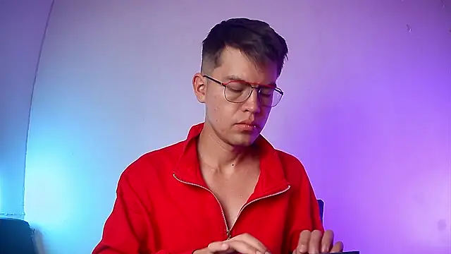 nicolatinboy online show from March 2026 09:17:01 PM