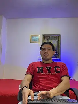 williamsmiiths16 online show from March 2026 11:48:01 AM