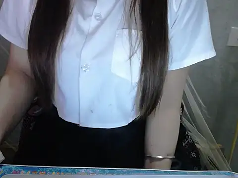 Snapshot of maian_love chatting on July 2026 05:17:02 PM maian love online show from July 2026 05:17:02 PM