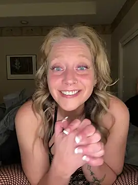 Snapshot of MissyLovelace chatting on May 2026 11:15:01 AM MissyLovelace online show from May 2026 11:15:01 AM