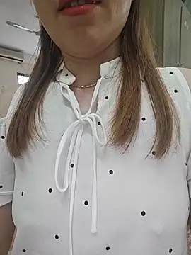 Snapshot of Baby-Linh chatting on May 2026 01:36:02 AM Baby-Linh online show from May 2026 01:36:02 AM