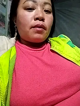 AlilaK2 online show from February 2026 01:37:02 PM