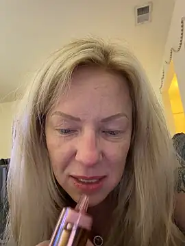 Snapshot of sinfulsara chatting on February 2026 04:07:01 AM sinfulsara online show from February 2026 04:07:01 AM