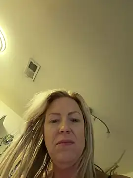 Snapshot of sinfulsara chatting on February 2026 10:16:02 AM sinfulsara online show from February 2026 10:16:02 AM