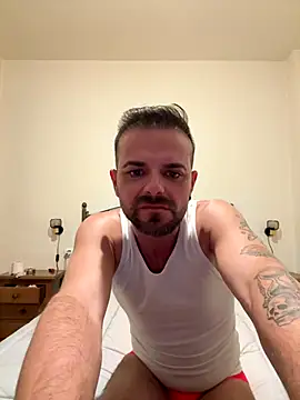 Snapshot of Clandestino00 chatting on December 2025 12:41:02 AM Clandestino00 online show from December 2025 12:41:02 AM