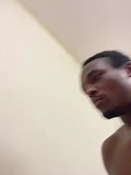 Snapshot of MuffingBoss chatting on March 2026 09:41:01 PM MuffingBoss online show from March 2026 09:41:01 PM