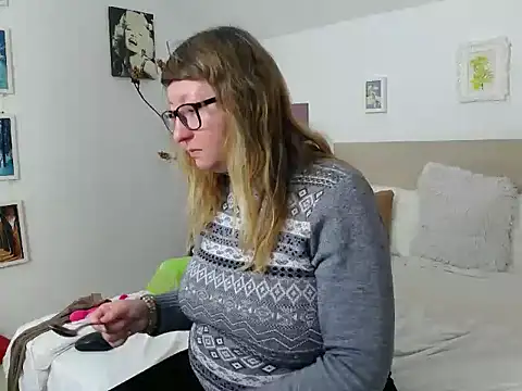 OlgaPavlova online show from April 2026 12:43:02 PM