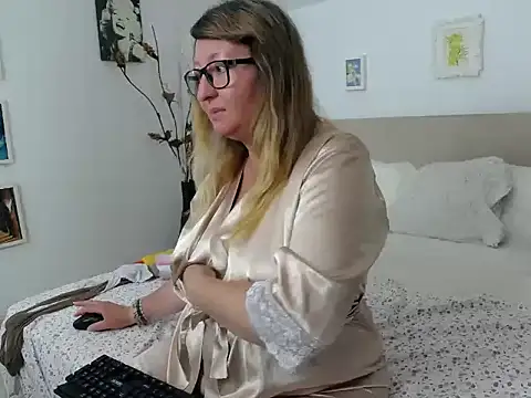 Snapshot of OlgaPavlova chatting on June 2026 11:37:01 AM OlgaPavlova online show from June 2026 11:37:01 AM