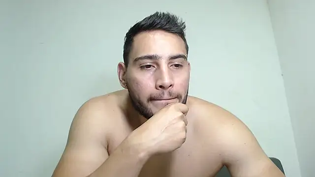 Snapshot of Seank_Noszka chatting on May 2026 04:52:02 AM Seank Noszka online show from May 2026 04:52:02 AM