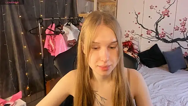 Katy Midocalm online show from December 2025 05:25:02 AM