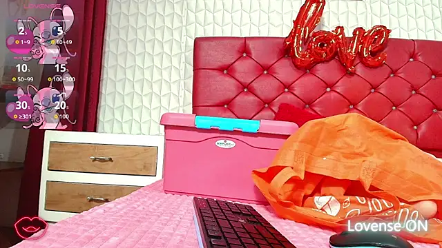 Elizabetth Roman online show from April 2026 09:07:02 PM