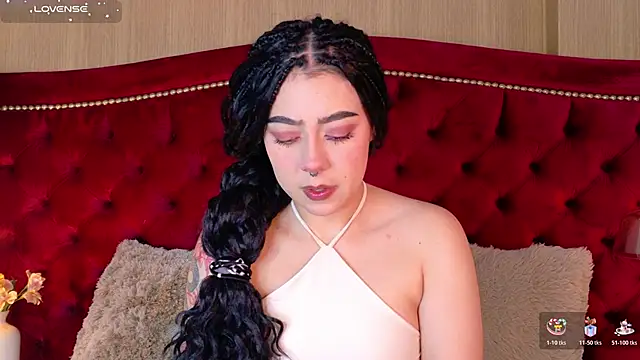 TaniaRedd  online show from December 2025 01:39:02 PM