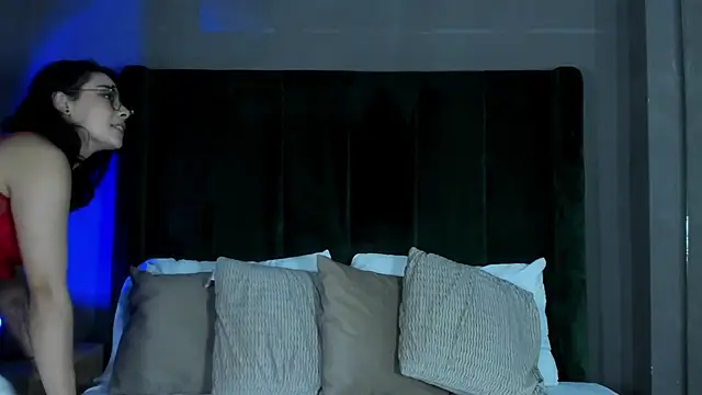 TaniaRedd  online show from March 2026 01:50:02 PM