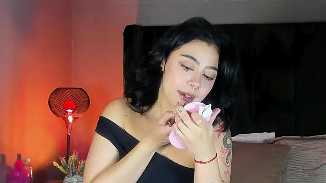 TaniaRedd  online show from March 2026 02:10:02 PM