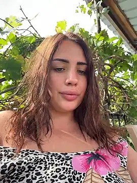 Snapshot of tesaa1212 chatting on July 2026 01:04:02 PM tesaa1212 online show from July 2026 01:04:02 PM