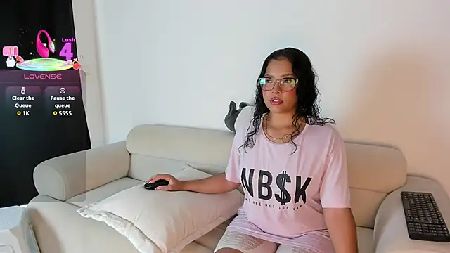 DakothaHyland  online show from January 2026 07:28:02 PM