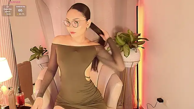 Snapshot of Mia_mystic_ chatting on February 2026 12:34:01 PM Mia mystic online show from February 2026 12:34:01 PM