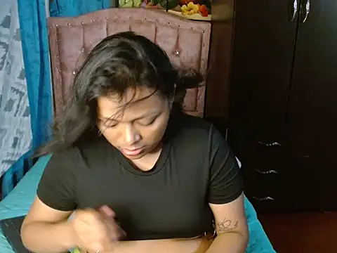 caro lil online show from February 2026 03:16:02 AM