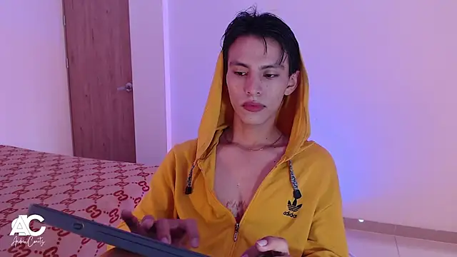 andrew courtzz online show from April 2026 08:36:02 PM