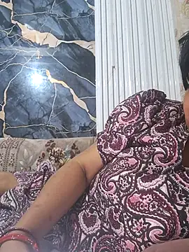 Snapshot of desiriya14 chatting on June 2026 05:04:01 PM desiriya14 online show from June 2026 05:04:01 PM
