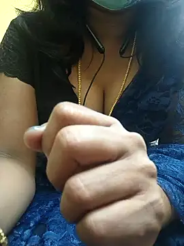 Preeti345 online show from January 2026 01:25:02 PM