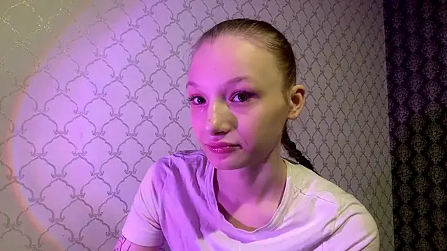 Cleonoth2o online show from March 2026 06:47:02 PM