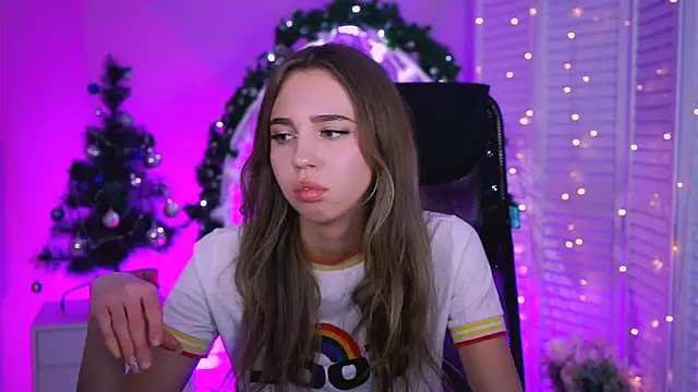 Snapshot of KimPorins chatting on December 2025 12:13:02 PM KimPorins online show from December 2025 12:13:02 PM