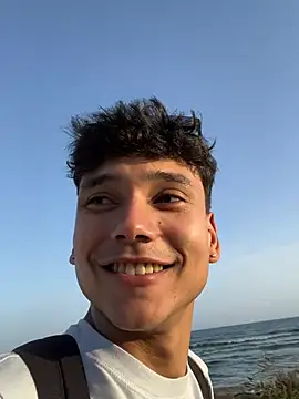 Snapshot of OnlyTyroone chatting on February 2026 02:31:01 PM OnlyTyroone online show from February 2026 02:31:01 PM