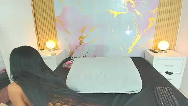 Snapshot of AprillRoss chatting on February 2026 12:23:01 PM AprillRoss online show from February 2026 12:23:01 PM